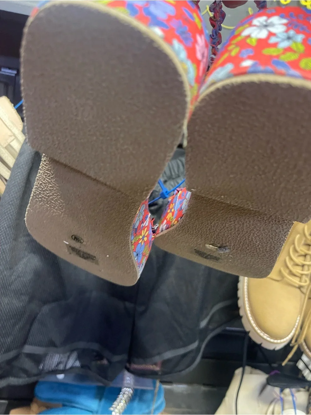 NWOB Coconuts by Matisse Jean Red🌸 Floral Platform Strappy Sandals size 8